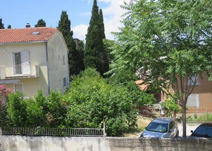 Apartment B Split