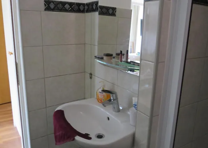 B Apartment *