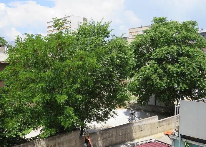 B Apartment Split